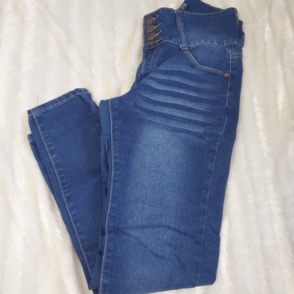 ALWAYS FRIDAY ~ HIGH-RISE JEGGINGS!